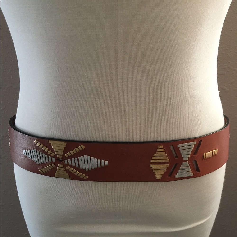 Beautiful Leather Belt with Gold/Silver Stitching